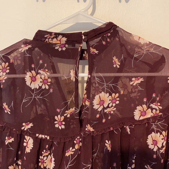 NEW American Eagle Outfitters ruffled floral blouse - Picture 3 of 7